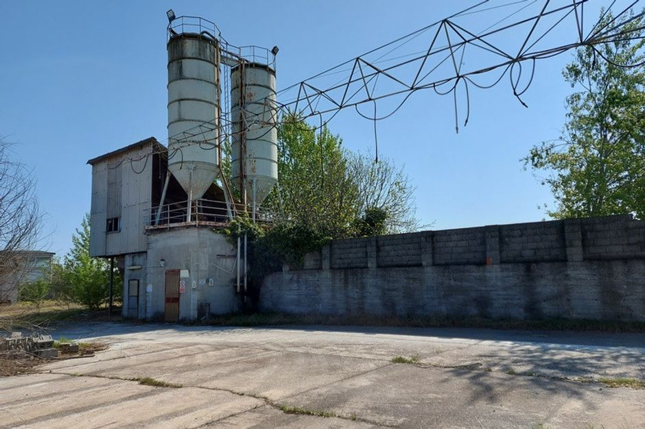 #12922 Complesso artigianale con magazzini e terreno in vendita - foto 3