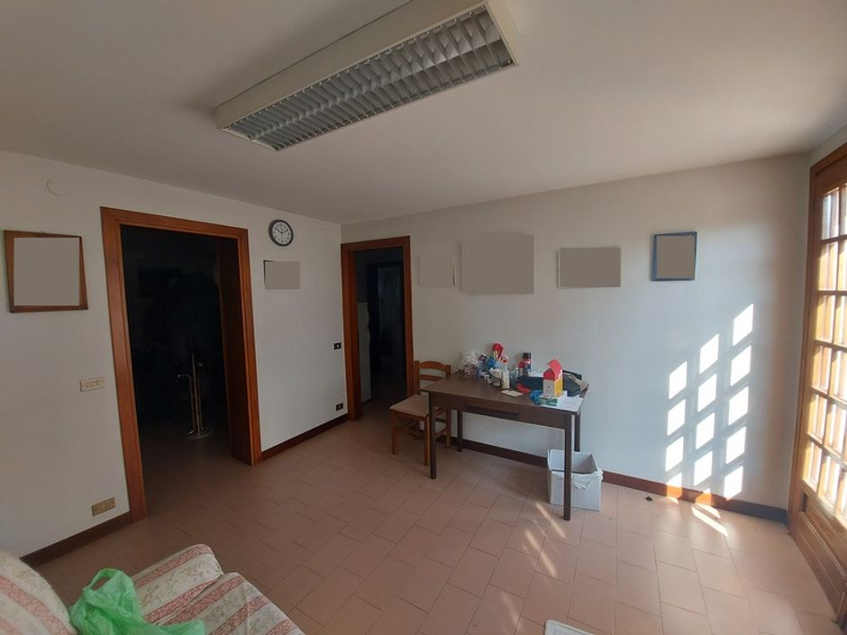 #12945 Magazzino con abitazione in vendita - foto 9