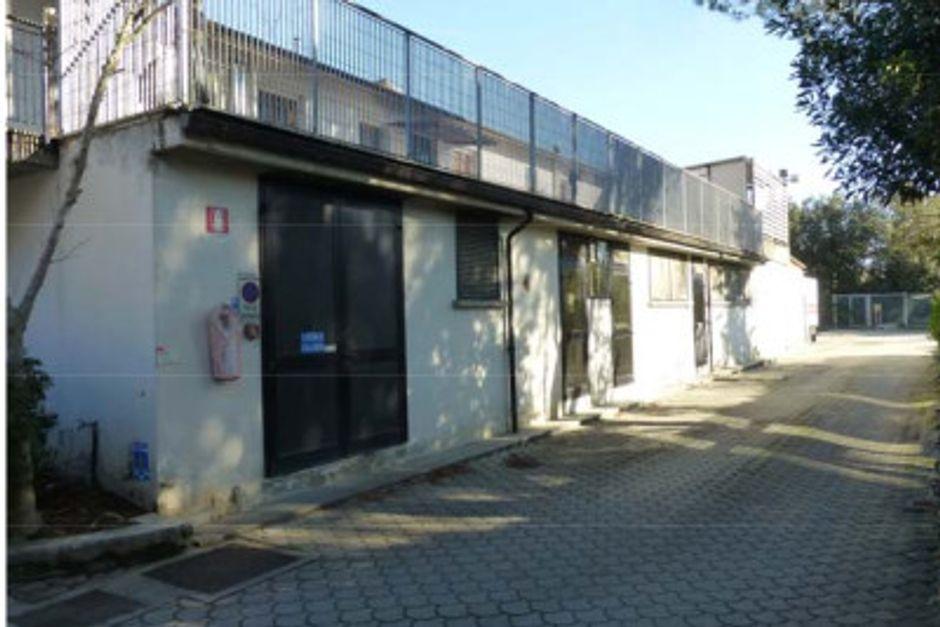 #12973 Fabbricato industriale con piazzale in vendita - foto 4