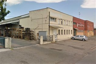 Capannoni artigianali in vendita