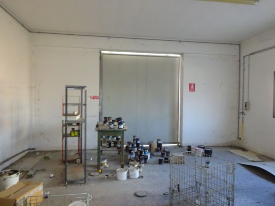 #1300 Edificio artigianale su due piani in vendita - foto 6