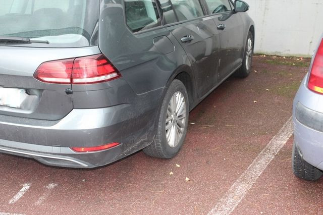 Posti auto in vendita