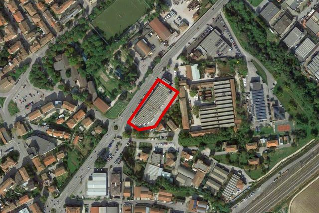 Locali deposito in vendita