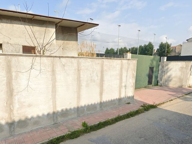 Locali deposito in vendita