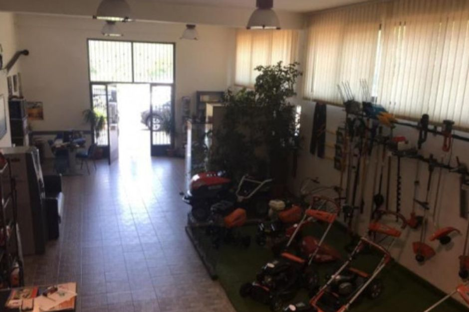 #13161 Locale commerciale con magazzino in vendita - foto 2