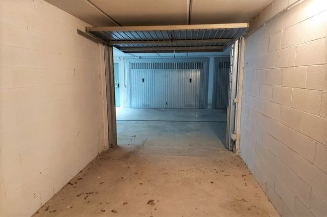Garage in vendita