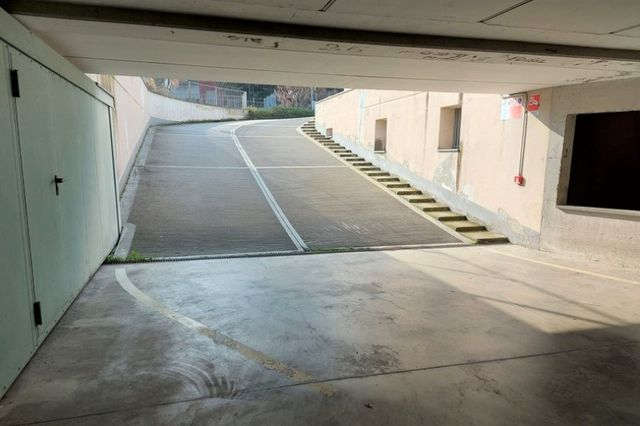 Garage in vendita
