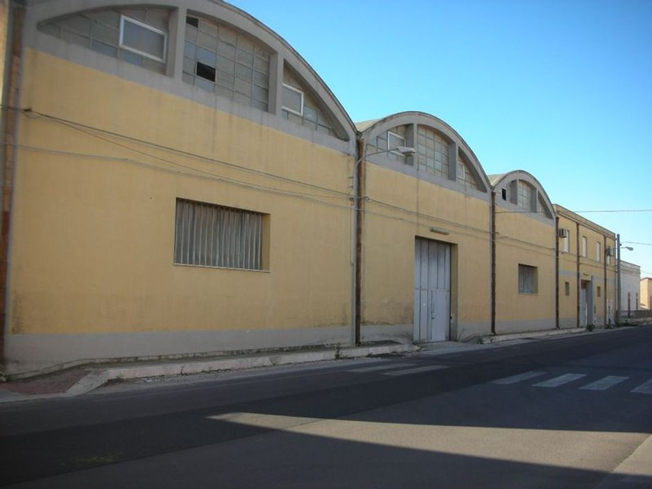 #13329 Complesso produttivo con area interna scoperta in vendita - foto 2