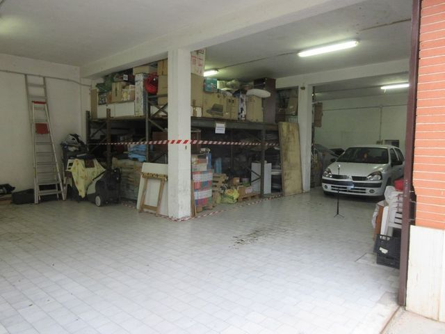 Laboratori in vendita
