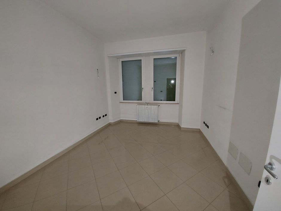 #13355 Appartamento uso ufficio in zona centrale in vendita - foto 4