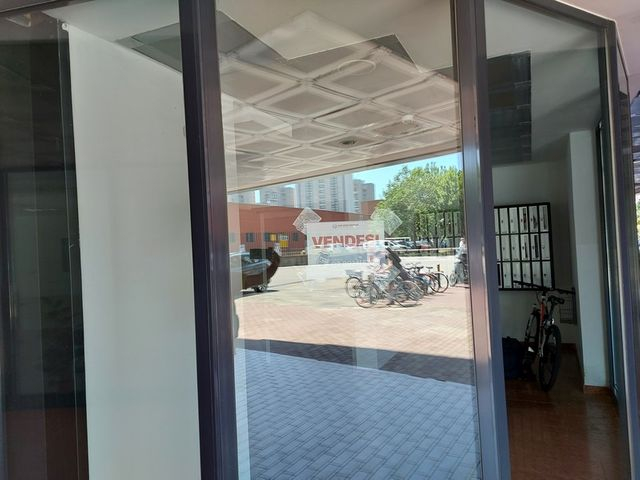 Negozi in vendita