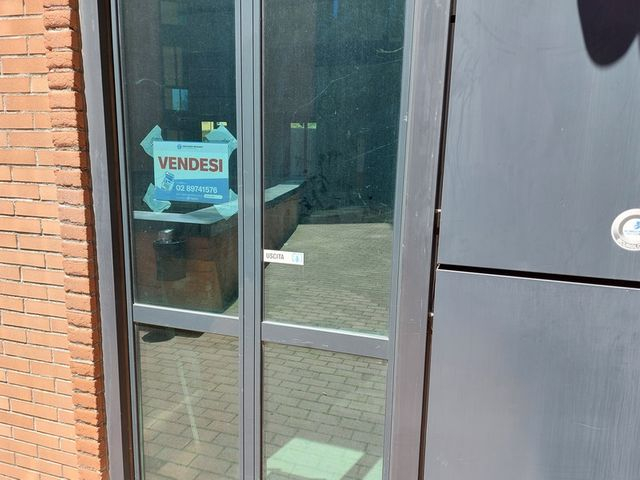 Negozi in vendita
