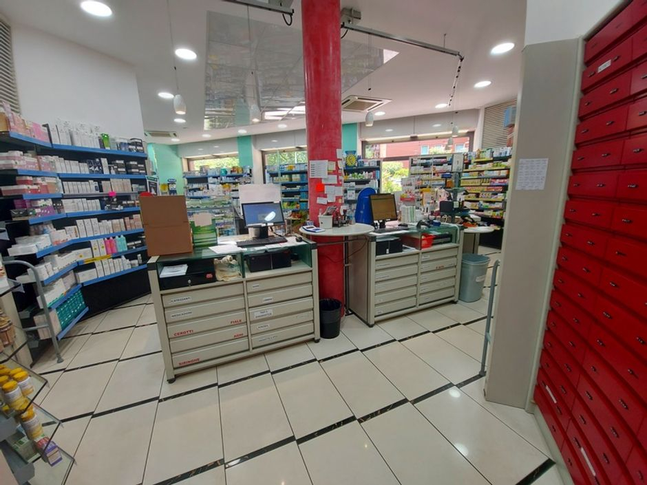 #13434 Locale commerciale con pertinenze in vendita - foto 3