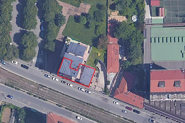 Negozi in vendita