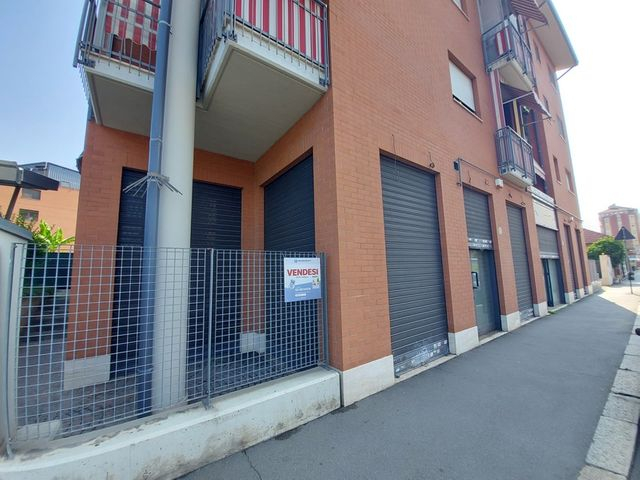 Negozi in vendita