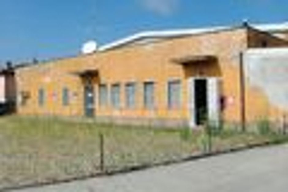 #1347 Capannone industriale con uffici e accessori in vendita - foto 2