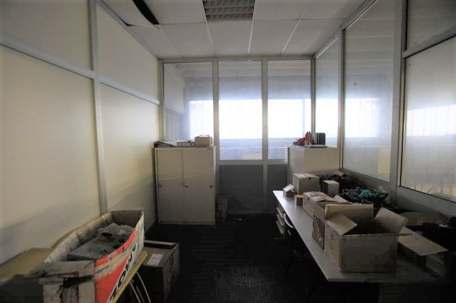 #1347 Capannone industriale con uffici e accessori in vendita - foto 9