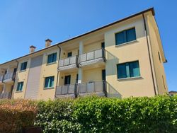 Quattro appartamenti con rispettivi garage in complesso residenziale - Lotto 13515 (Asta 13515)
