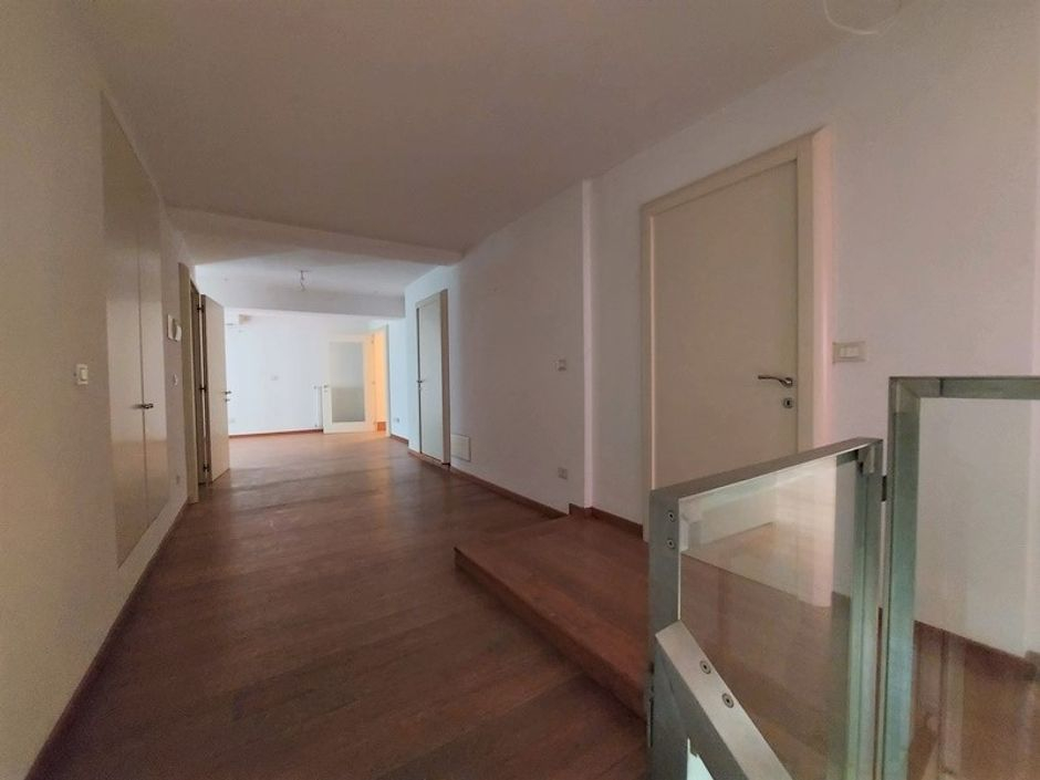 #13518 Negozio e ufficio in centro storico in vendita - foto 2