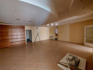 Immobili commerciali in vendita