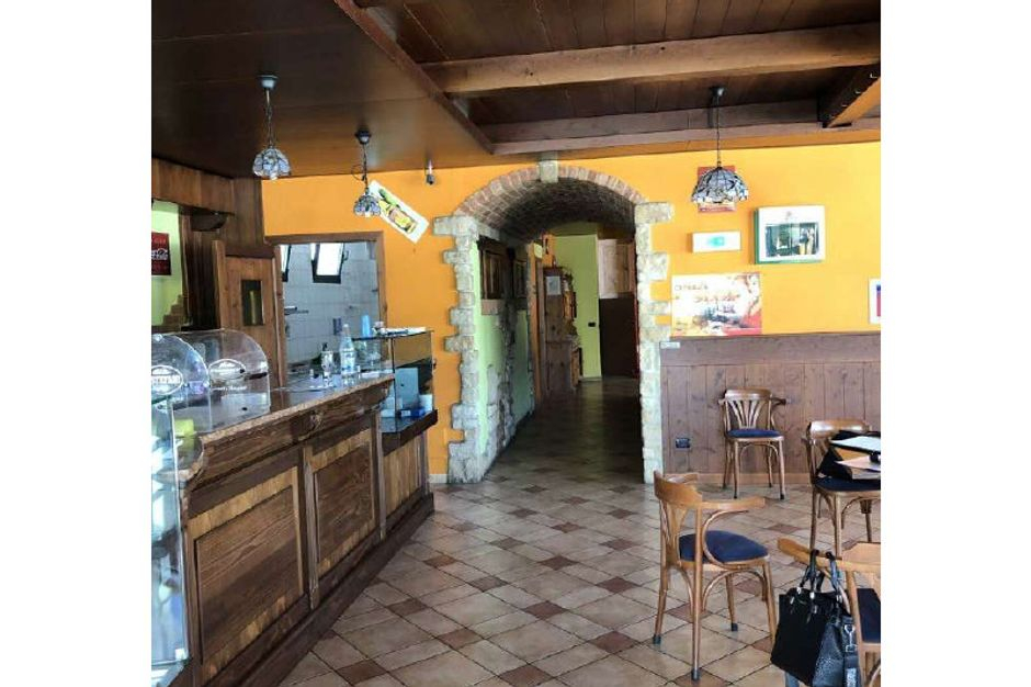 #13566 Negozio con garage in vendita - foto 2