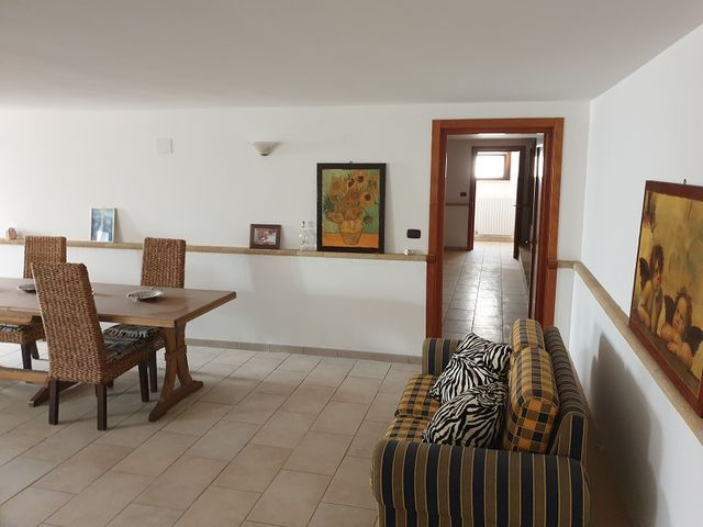 Con servizi in vendita