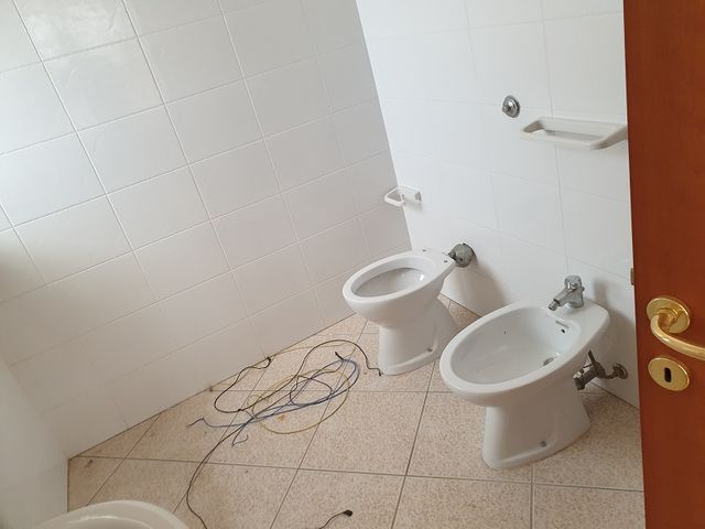 Con servizi in vendita