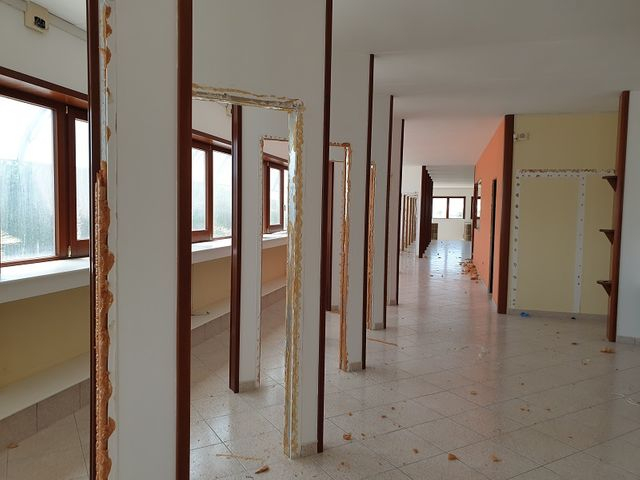 Con servizi in vendita