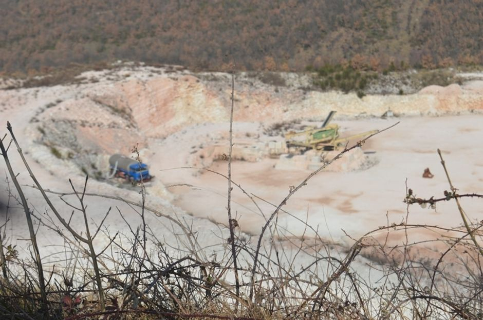 #13640 Cava di calcare con terreni agricoli in vendita - foto 1