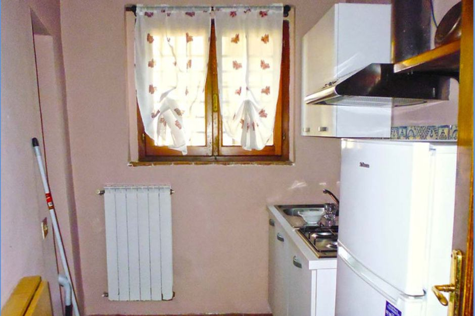 #13658 Magazzino con bagno in struttura ricettiva in vendita - foto 2
