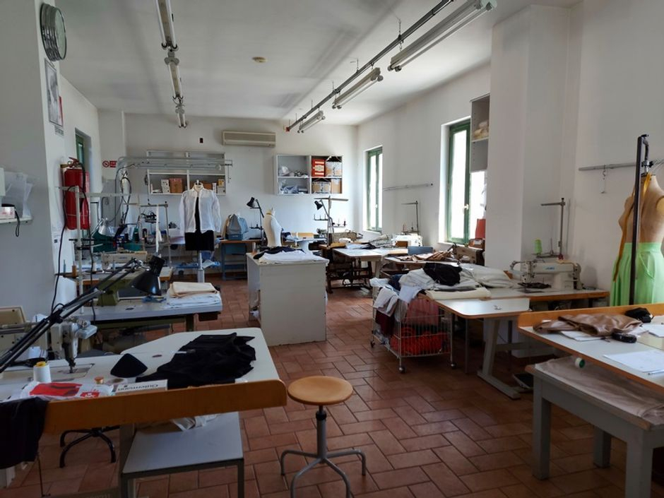 #13886 Laboratori artigianali con servizi e ufficio – Lotto 1 in vendita - foto 12
