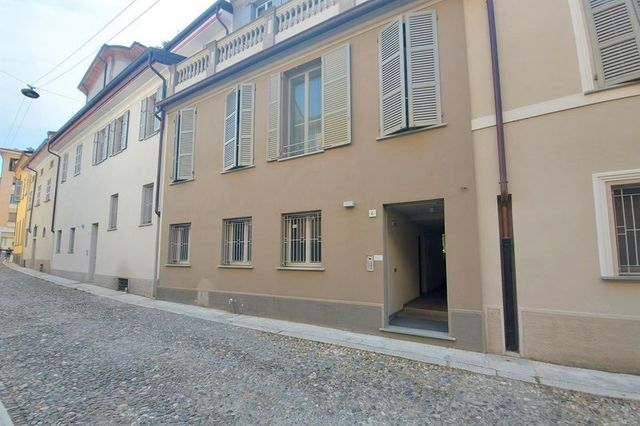 Studi privati in vendita