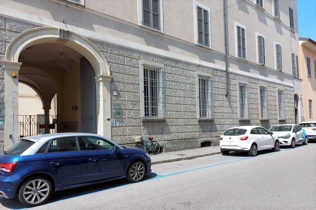 Grandi dimensioni in vendita