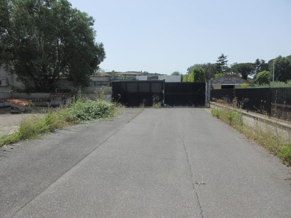 #14036 Magazzino con area di pertinenza in vendita - foto 10