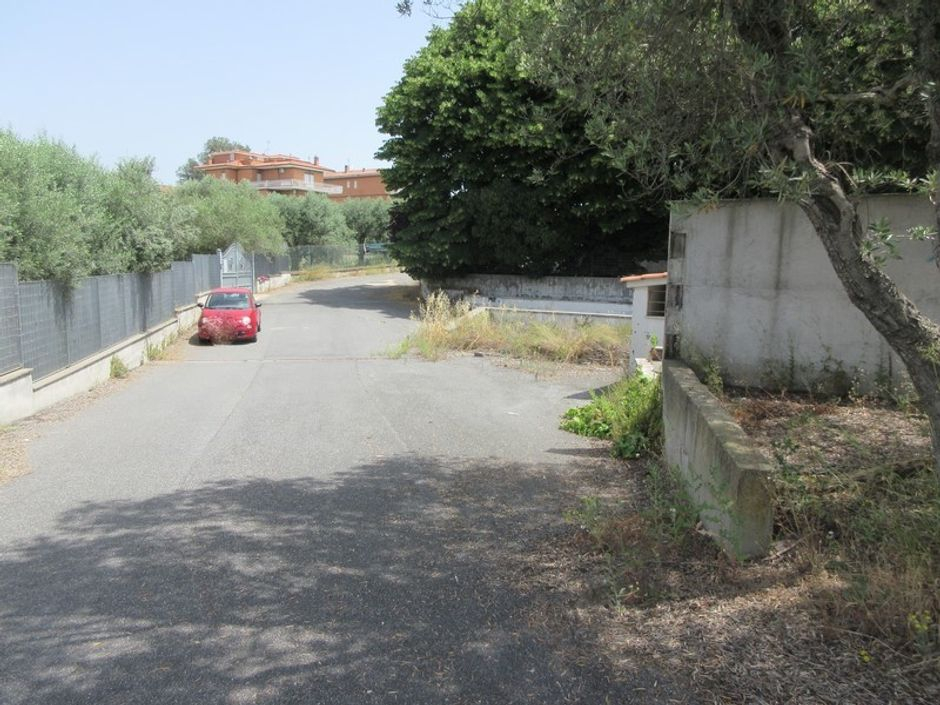 #14036 Magazzino con area di pertinenza in vendita - foto 11