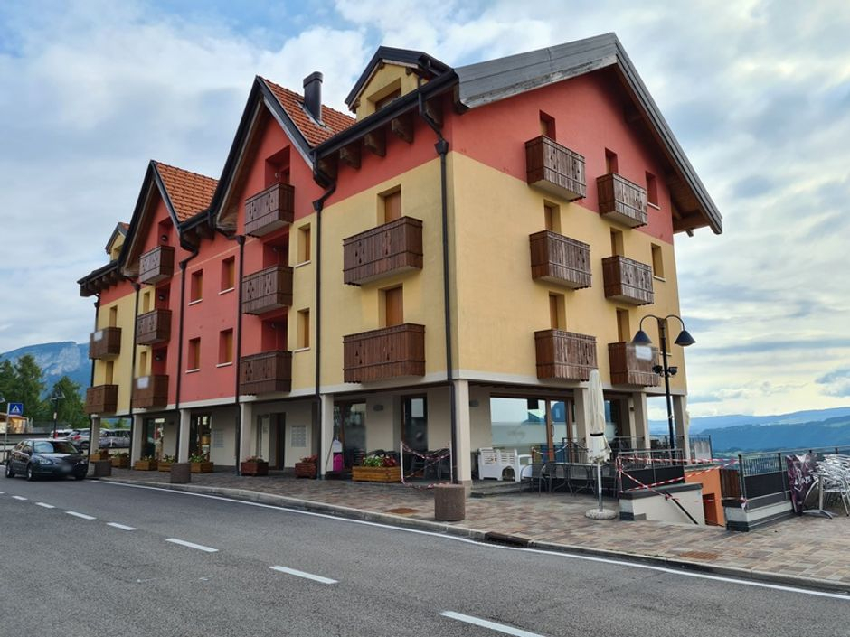 #14047 Locale commerciale con pertinenze in vendita - foto 9