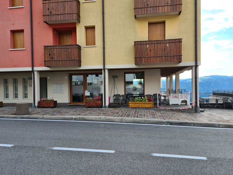 #14047 Locale commerciale con pertinenze in vendita - foto 11