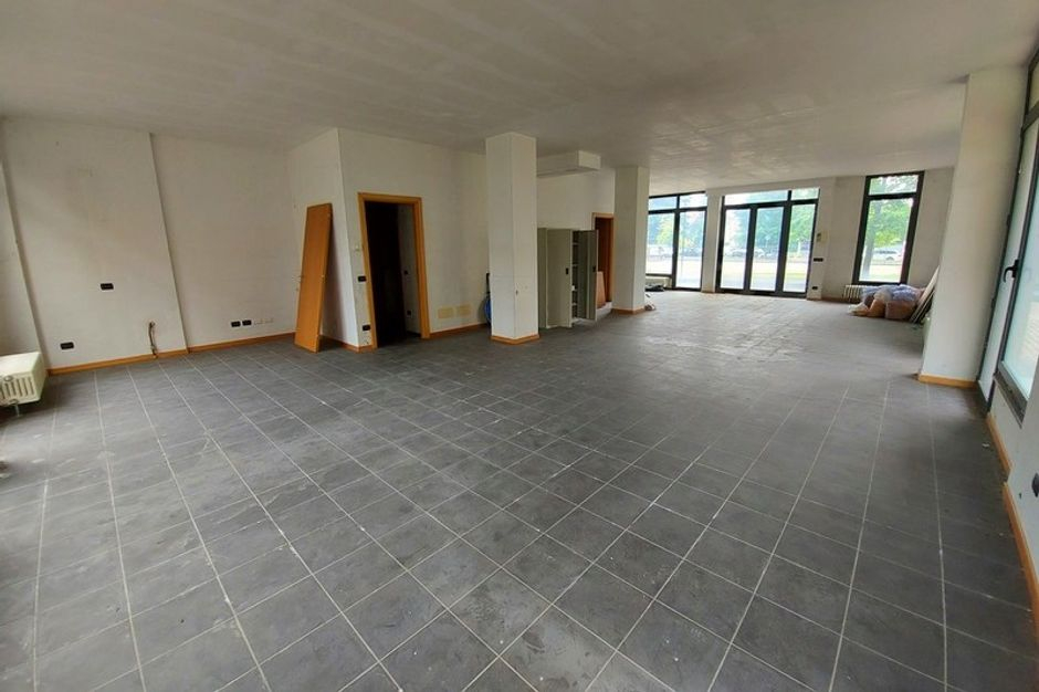 #14205 Laboratorio open space in condominio residenziale in vendita - foto 2