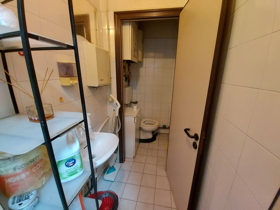 #14208 Tre negozi adiacenti in complesso commerciale in vendita - foto 11