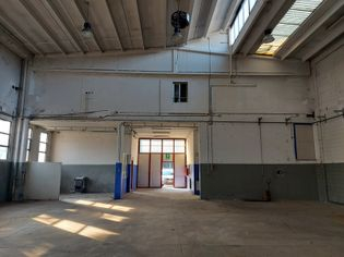 Capannoni artigianali in vendita