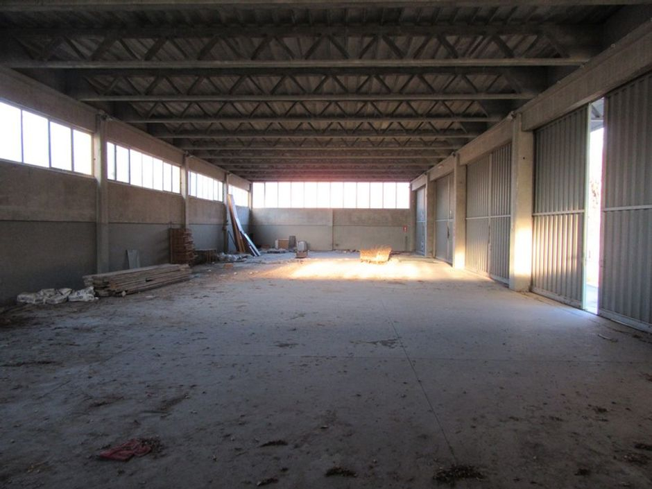 #1433 Opificio con alloggio in area produttiva in vendita - foto 10