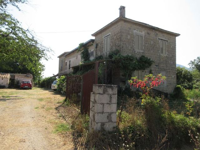 Rustici e casali in vendita