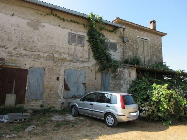 Rustici e casali in vendita