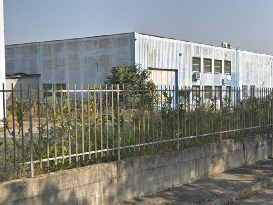 #14355 Porzione di capannone con area di pertinenza in vendita - foto 2