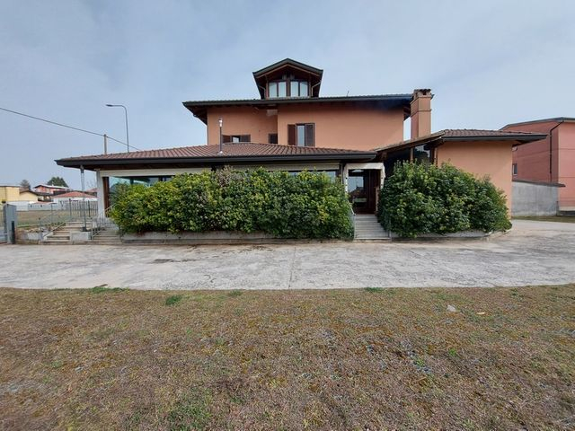 Negozi in vendita