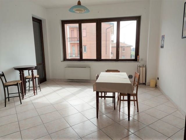 Negozi in vendita