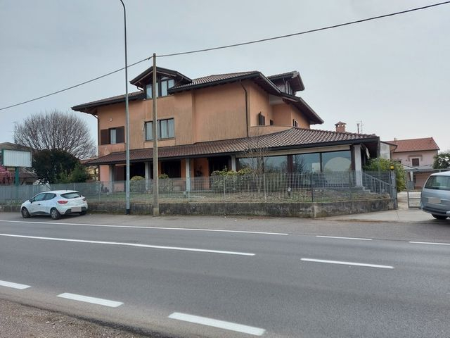 Negozi in vendita