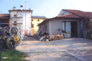 Capannoni artigianali in vendita