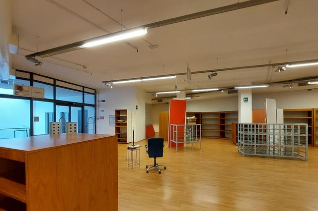 Complessi commerciali in vendita