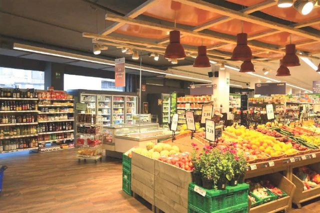 Complessi commerciali in vendita